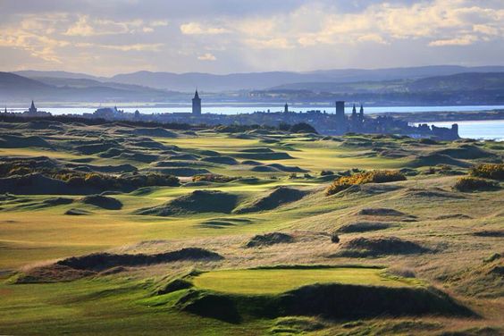 St Andrews Links. Castle course